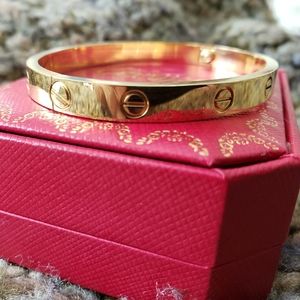 *Good* condition Inspired gold love bracelet